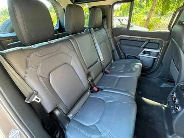 Land Rover Defender 110 SE 3.0d I6 Mhev 200cv — photo 19