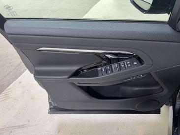 Land Rover Range Rover Evoque P300e Plug In Hybrid — photo 20