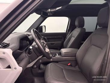 Land Rover Defender 110 D250 SE AWD Auto 24MY Gris — photo 10
