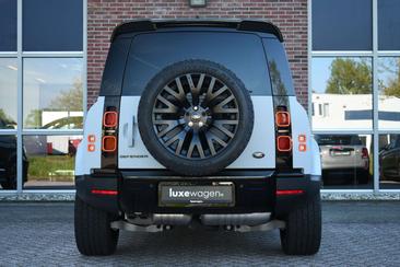 Land Rover Defender 110 D250 3.0 SE — photo 7