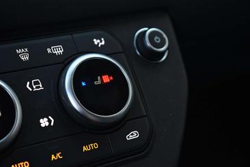 Land Rover Defender 110 D250 3.0 SE — photo 24
