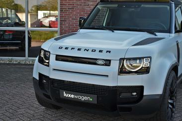 Land Rover Defender 110 D250 3.0 SE — photo 32