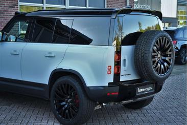 Land Rover Defender 110 D250 3.0 SE — photo 43