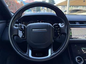 Land Rover Range Rover Velar R-Dynamic 2.0d I4 — photo 11
