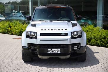 Land Rover Defender 110 P400e — photo 4