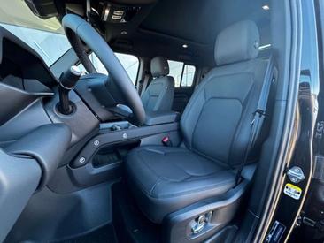 Land Rover Defender 130 3.0 X-Dynamic SE LED PANO 360° Noir — photo 6
