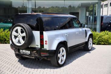 Land Rover Defender 110 P400e — photo 10