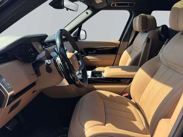 Land Rover Range Rover P530 LWB Autobiography — photo 8