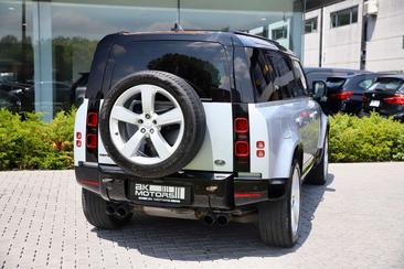 Land Rover Defender 110 P400e — photo 11