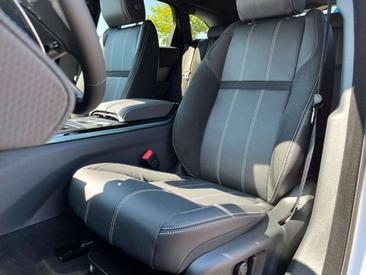 Land Rover Range Rover Velar P400e R-Dynamic SE FACEL. Blanc — photo 11