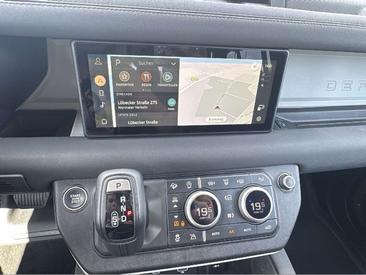 Land Rover Defender 110 D250 X-Dynamic SE SHZ NAVI 360° — photo 9