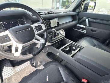 Land Rover Defender 110 D250 X-Dynamic SE SHZ NAVI 360° — photo 10