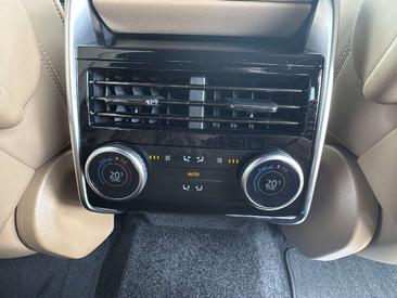 Land Rover Range Rover D350 HSE ACC HUD LED PANO 360° — photo 17