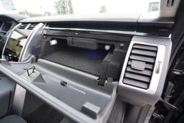 Land Rover Discovery — photo 32
