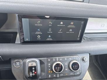 Land Rover Defender 110 D250 X-Dynamic SE SHZ NAVI 360° — photo 24