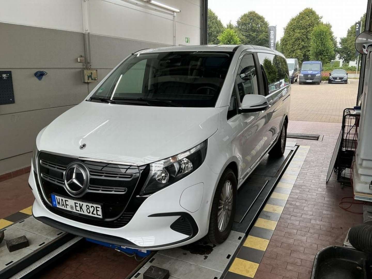Mercedes EQV 300 DISTR - 2024 - Joinsteer - #1