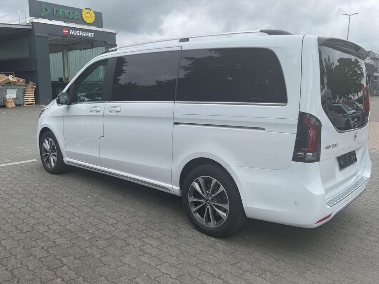 Mercedes EQV 300 Airmatic - 2024 - Joinsteer - #2