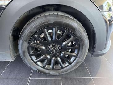 Mini Cooper E — photo 8