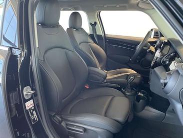 Mini Cooper E — photo 9