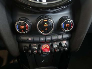 Mini Cooper E — photo 12