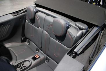 Mini Cabrio John Cooper Works — photo 8