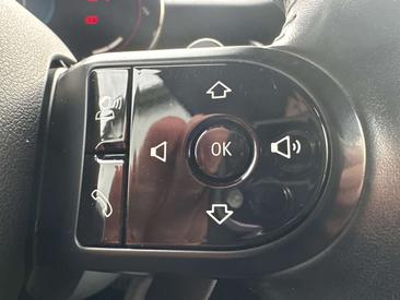 Mini Cabrio John Cooper Works — photo 18