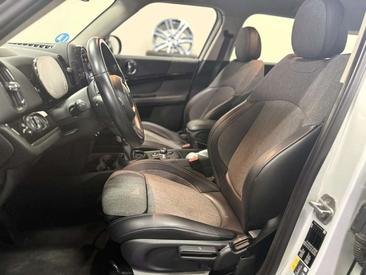 Mini Countryman COOPER SE — photo 13