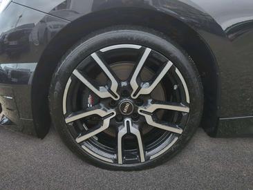 Mini Cooper SE JCW — photo 11
