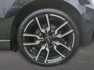 Mini Cooper SE JCW — photo 12