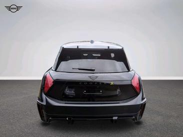 Mini Cooper SE JCW — photo 19