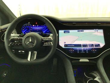 Mercedes EQS 580 AMG Line — photo 9