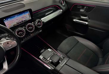 Mercedes GLB 200 AMG Line — photo 9