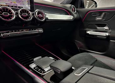 Mercedes GLB 200 AMG Line — photo 12
