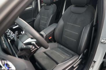 Mercedes GLA 250 Year Edition — photo 8
