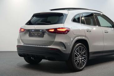 Mercedes GLA 250 Year Edition — photo 14