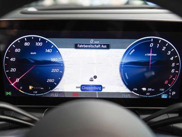 Mercedes GLC Coupé 300 AMG Line — photo 15