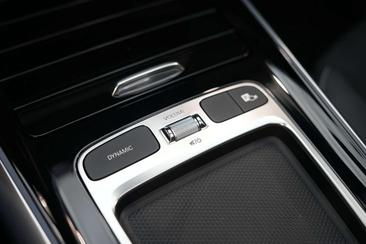 Mercedes GLA 250 Year Edition — photo 27