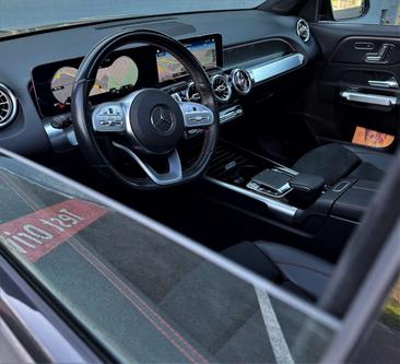 Mercedes GLB 200 AMG Line — photo 35