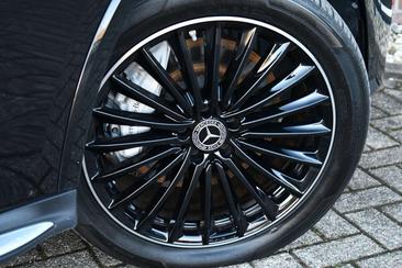 Mercedes GLC 400 Night Edition — photo 8