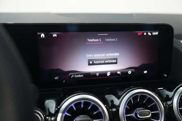 Mercedes GLA 250 Year Edition — photo 46
