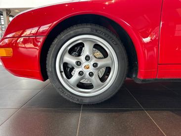 Porsche 993 Carrera Cabriolet — photo 15