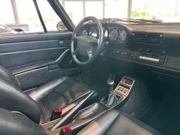 Porsche 993 Carrera Cabriolet — photo 21