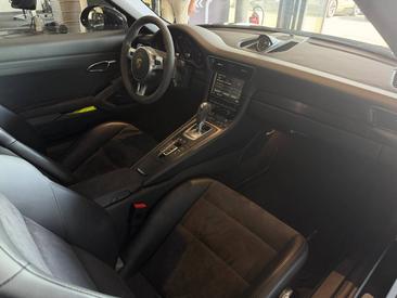 Porsche 991 I Carrera 4 GTS Cabriolet — photo 24