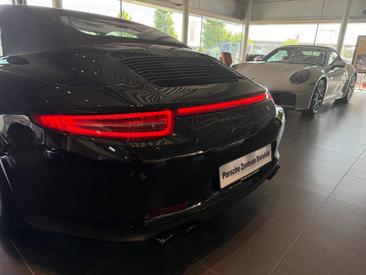 Porsche 991 I Carrera 4 GTS Cabriolet — photo 29