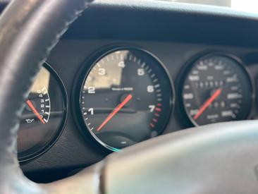 Porsche 993 Carrera Cabriolet — photo 30