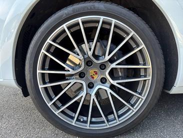Porsche Cayenne III E-Hybrid Coupé Platinum Edition — photo 12