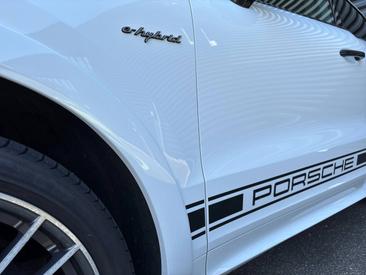 Porsche Cayenne III E-Hybrid Coupé Platinum Edition — photo 13
