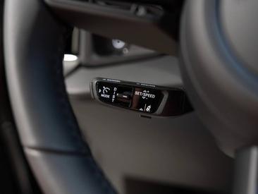 Porsche Cayenne E4 Electric — photo 26