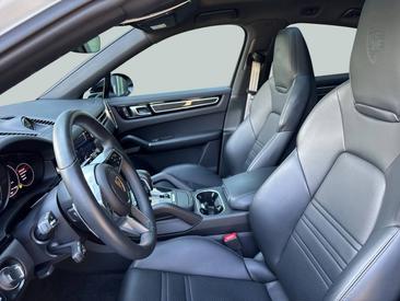 Porsche Cayenne III E-Hybrid Coupé Platinum Edition — photo 18