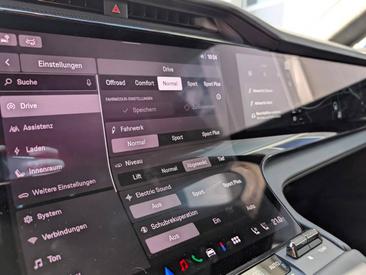 Porsche Cayenne E4 Turbo Electric — photo 13
